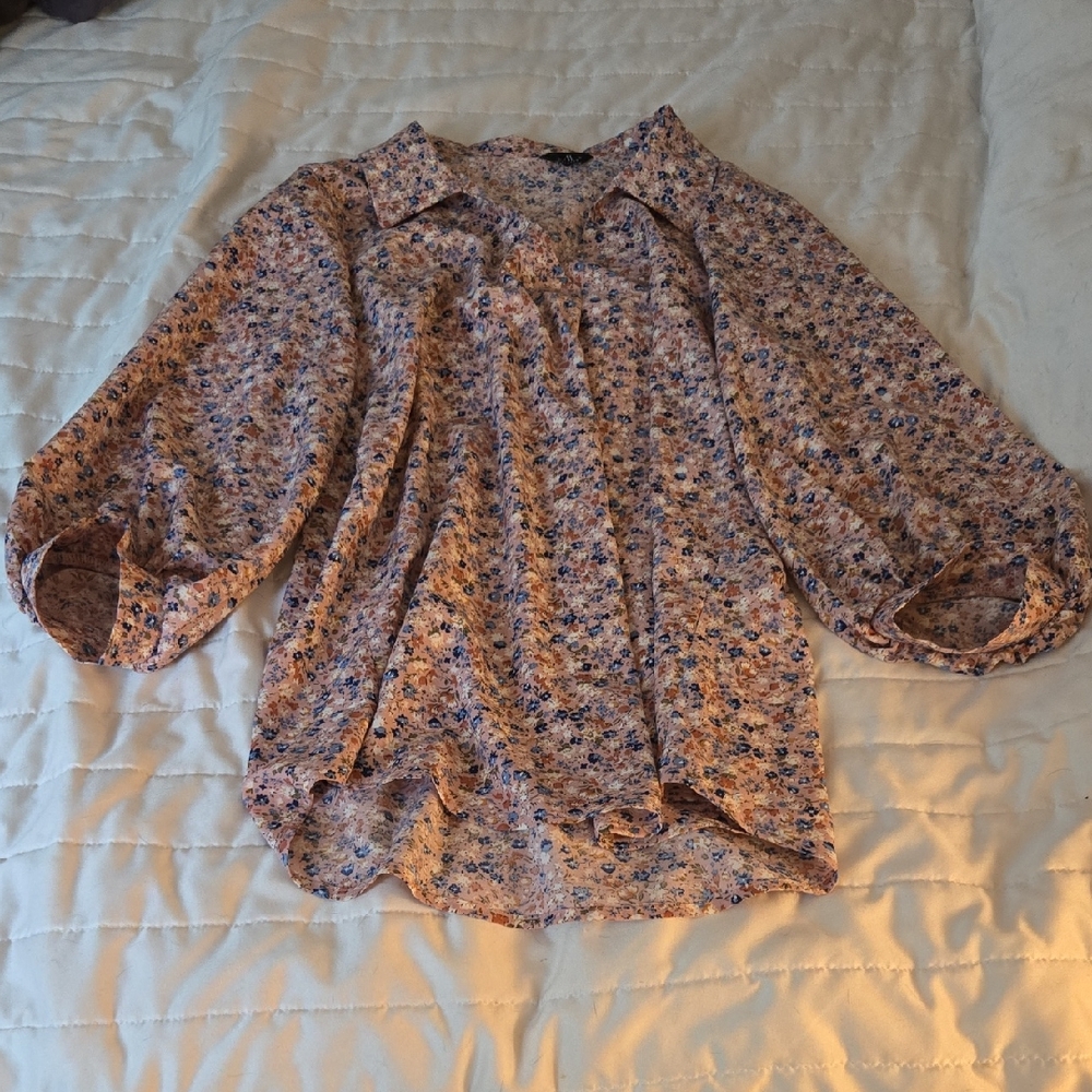 Elegant Floral Blouse with Balloon Sleeves